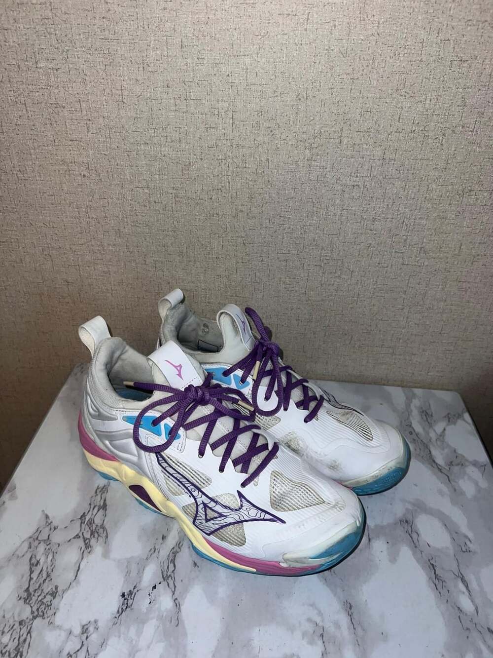Mizuno Women's Wave Momentum 3 Volleyball Shoe White Purple Blue
